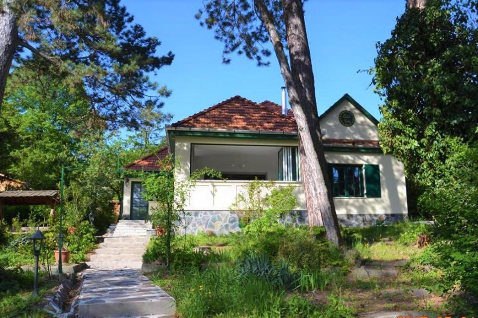 Edit Villa Матрофіред Екстер'єр фото